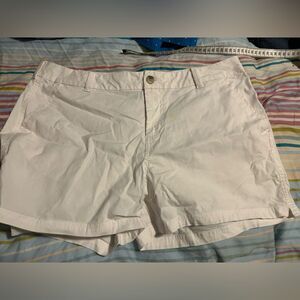 White Columbia PFG bonehead 4 inch shorts size 14 $12
